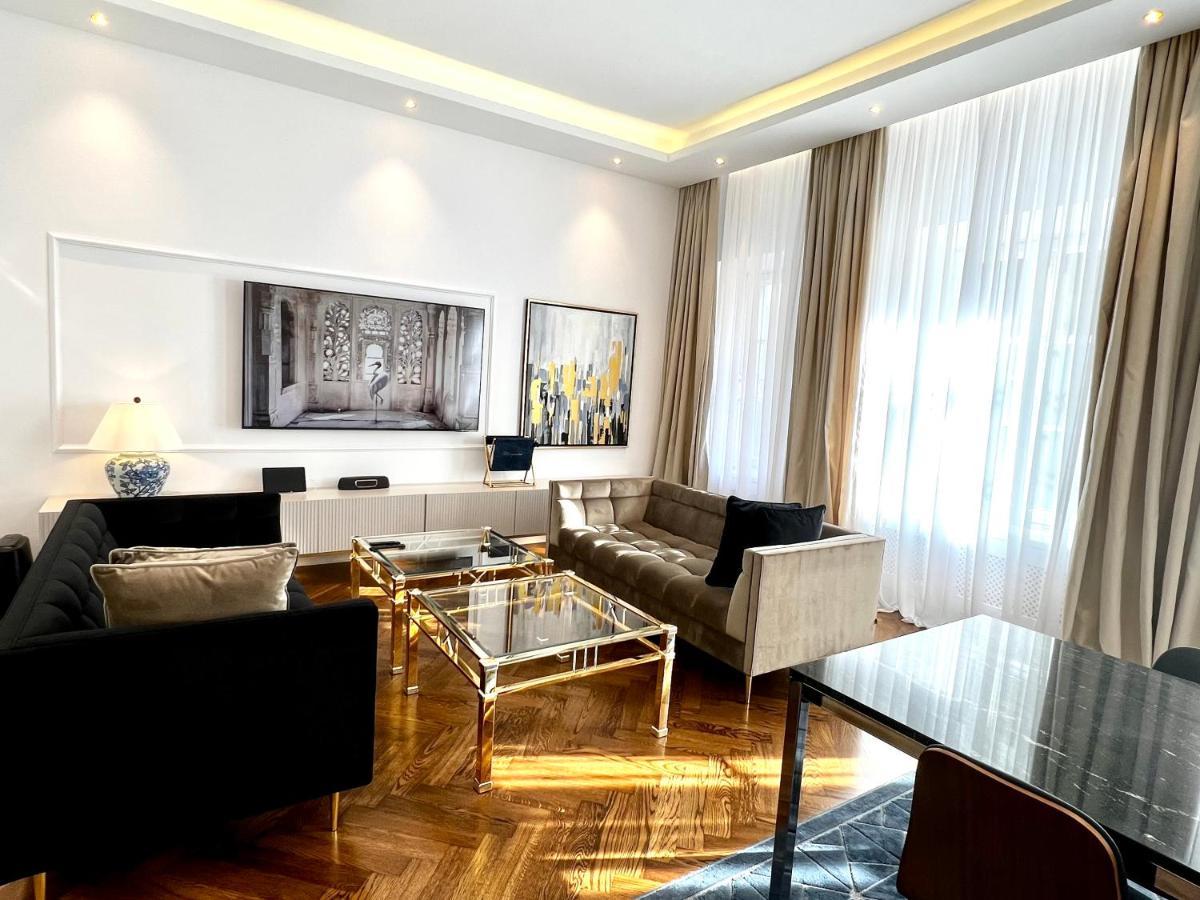 Luxury Apartments Mondrian Market Square III Warschau Buitenkant foto