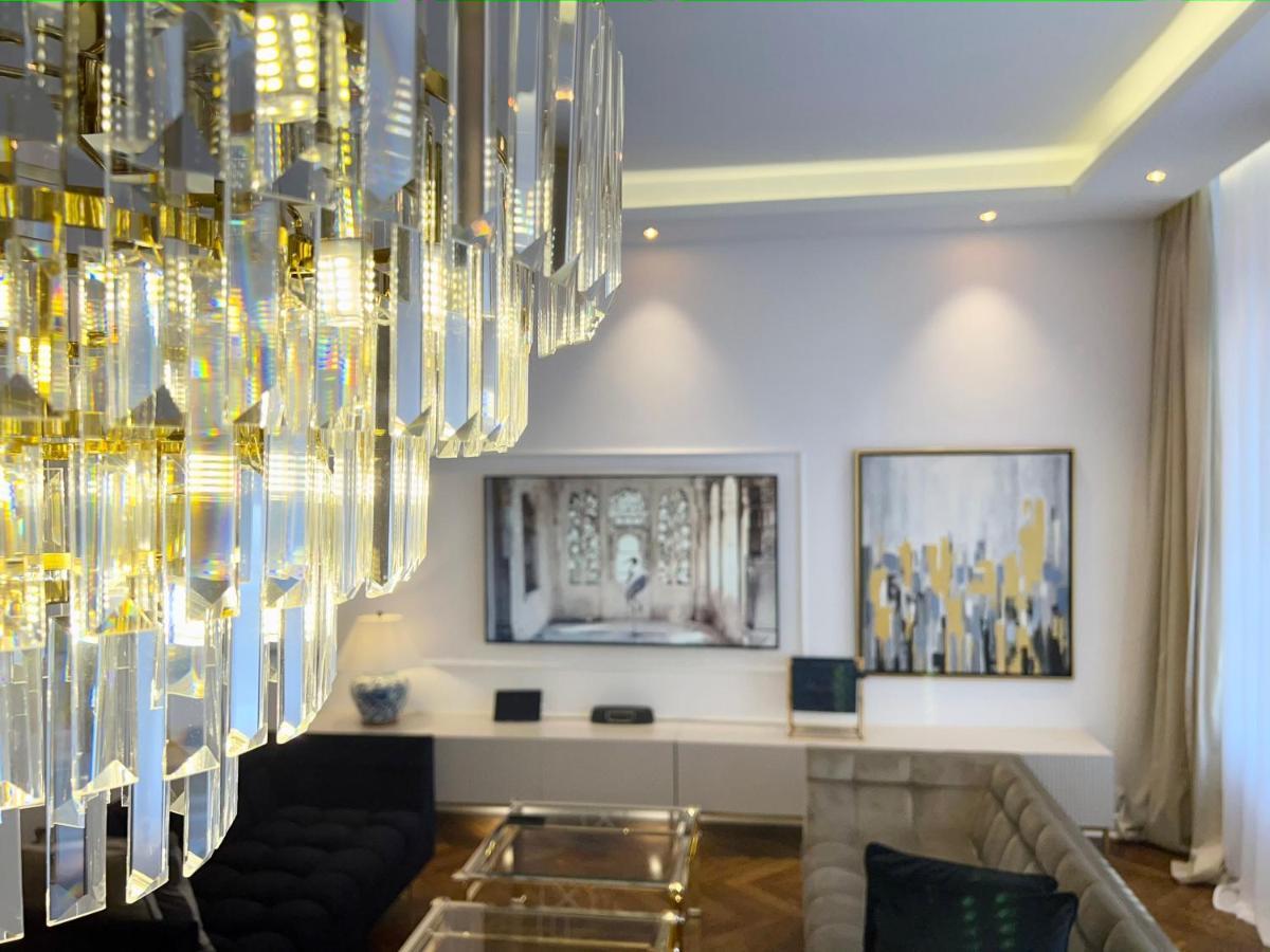 Luxury Apartments Mondrian Market Square III Warschau Buitenkant foto