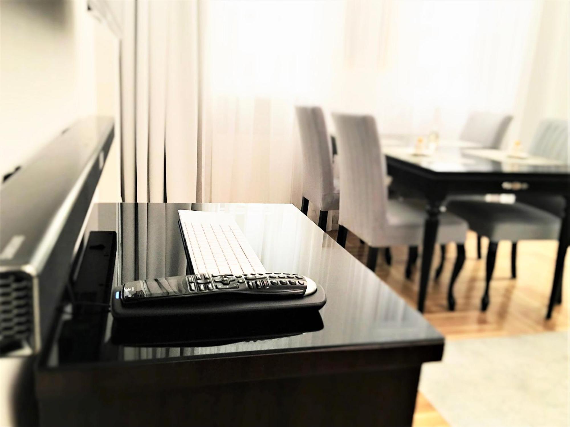 Luxury Apartments Mondrian Market Square III Warschau Kamer foto