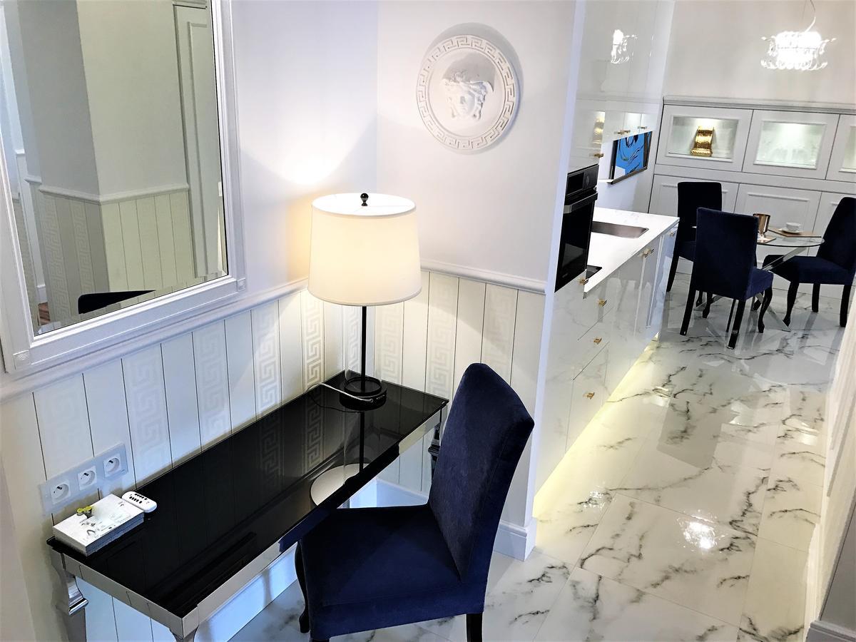 Luxury Apartments Mondrian Market Square III Warschau Buitenkant foto